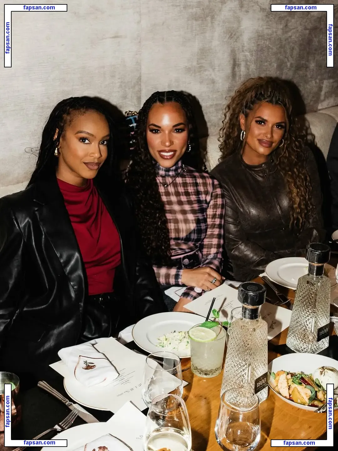 Joy Taylor голая фото #0482 с Онлифанс