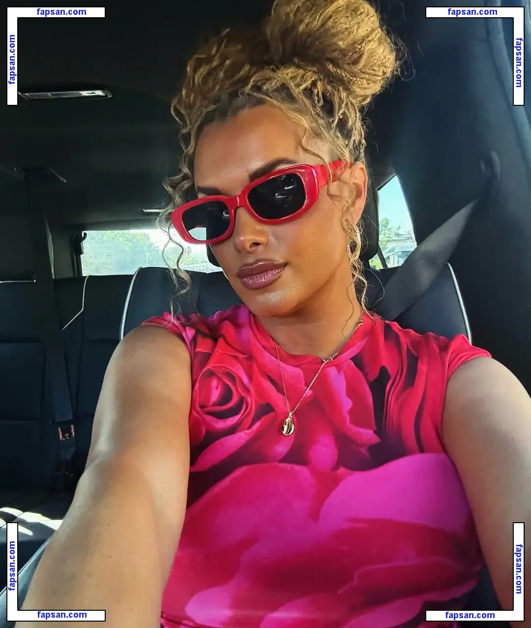 Joy Taylor голая фото #0490 с Онлифанс