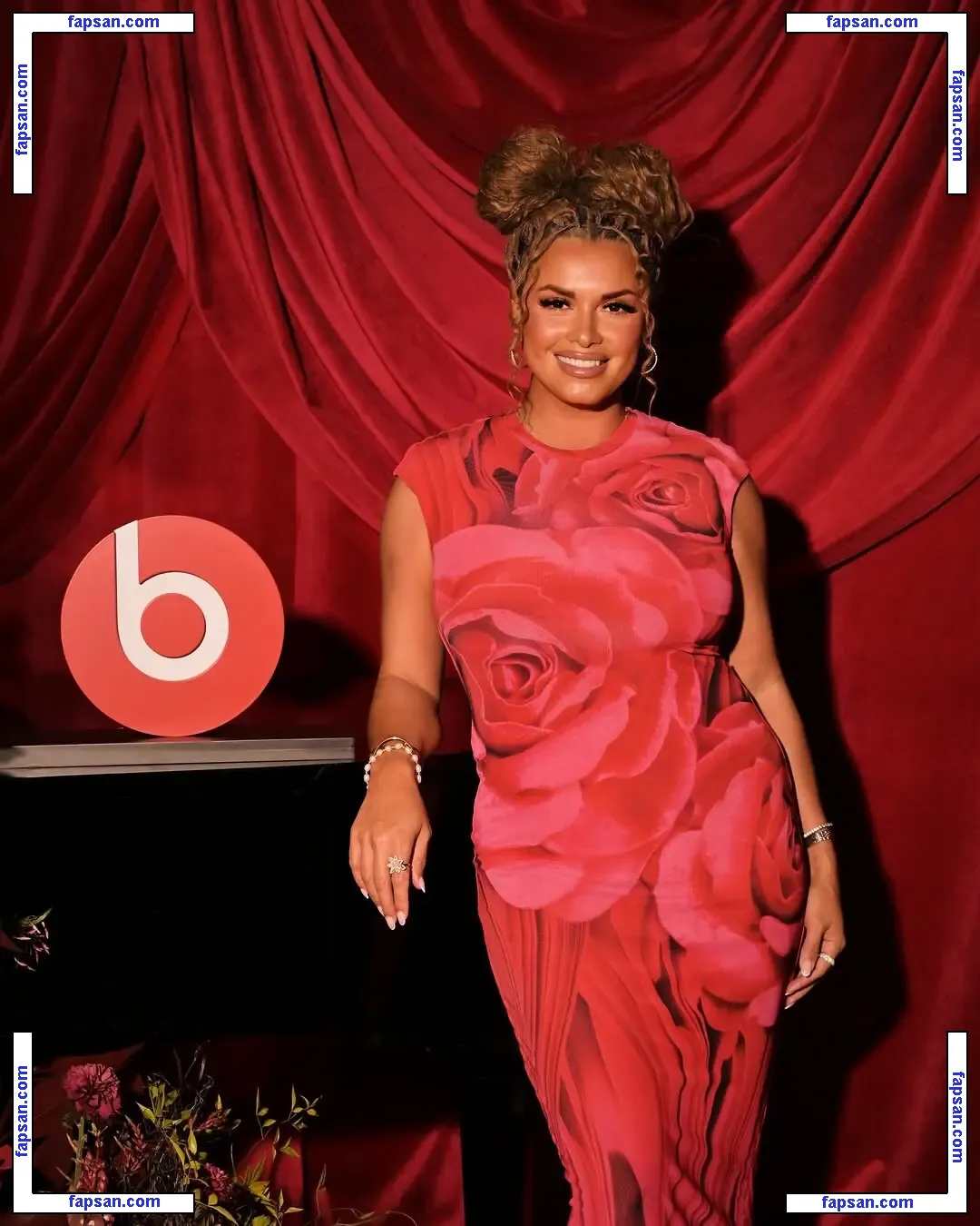 Joy Taylor голая фото #0491 с Онлифанс