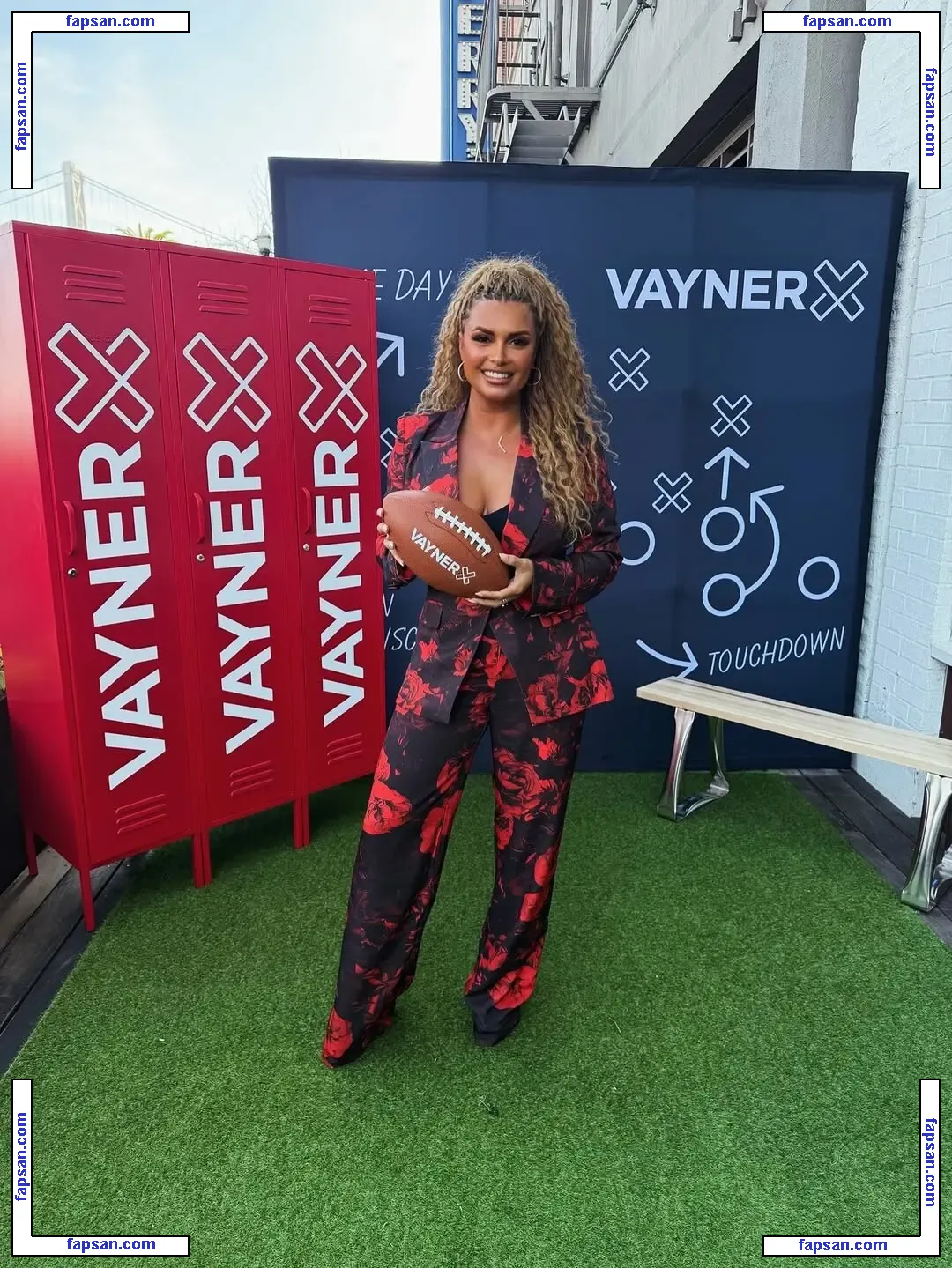 Joy Taylor голая фото #0493 с Онлифанс