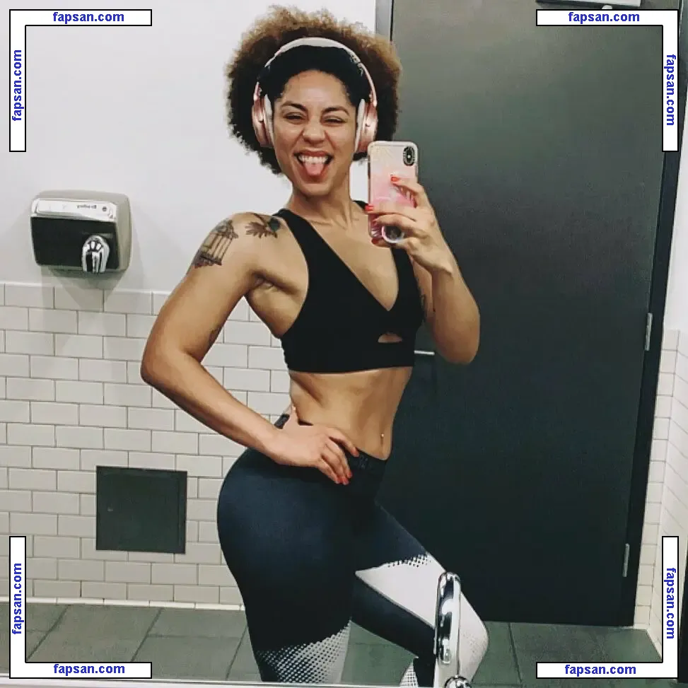 Joy Villa голая фото #0032 с Онлифанс