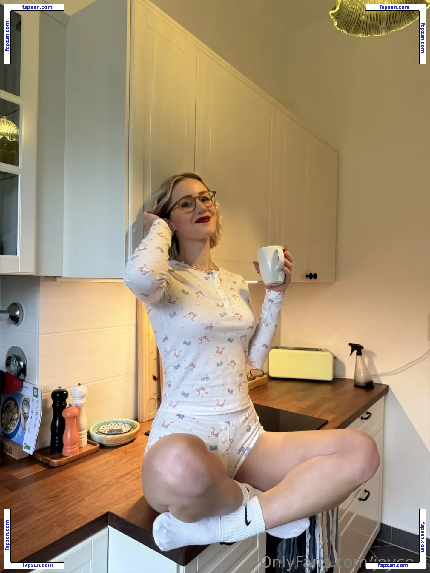 Joyce X nude photo #0155 from OnlyFans