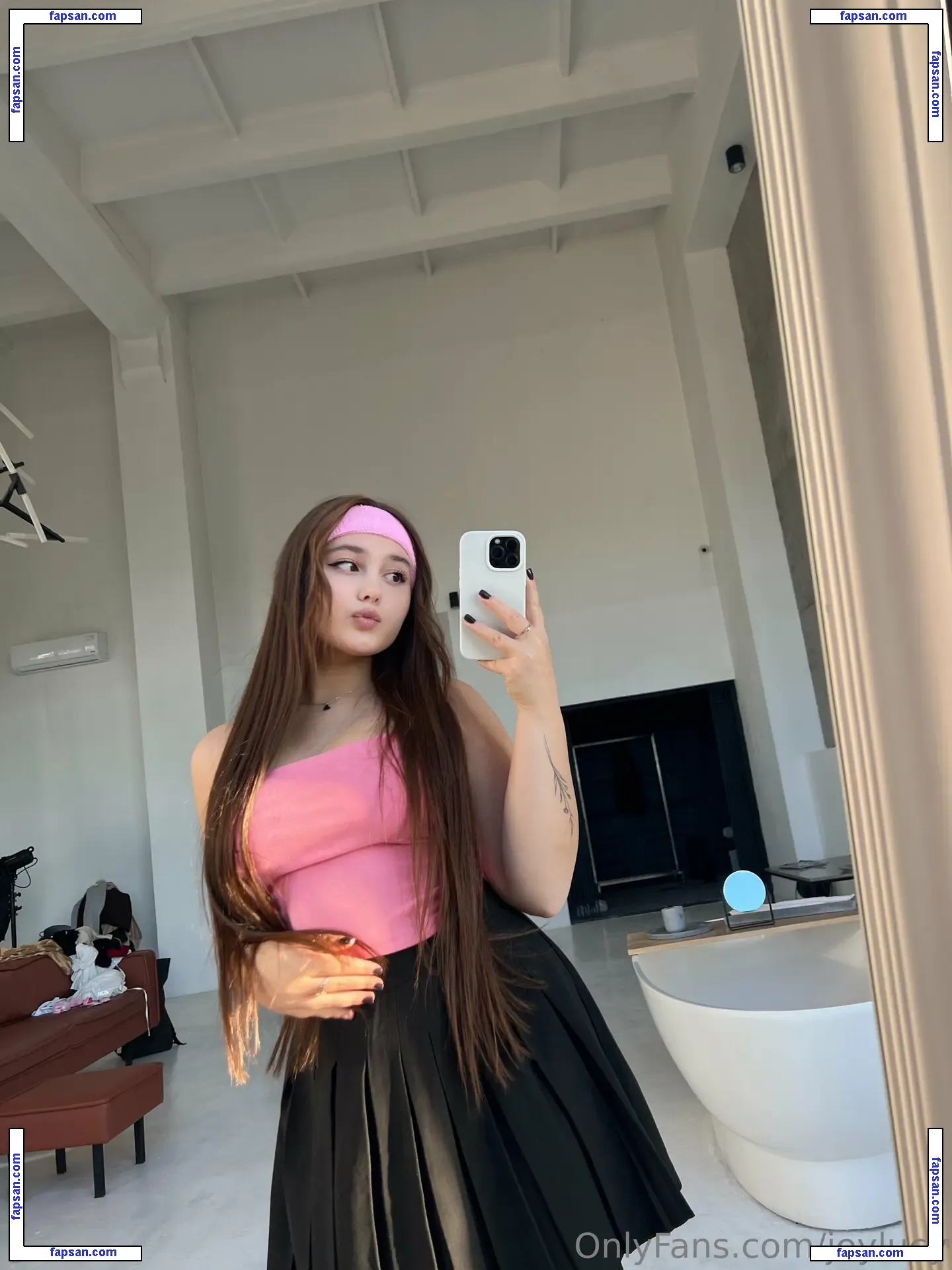 joylucy nude photo #0034 from OnlyFans