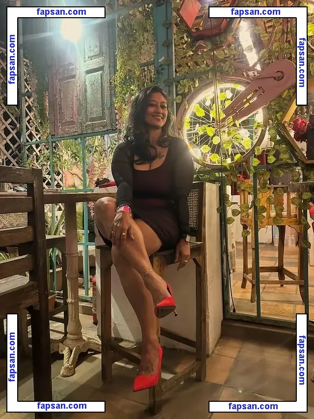 joyyogachakra голая фото #0001 с Онлифанс