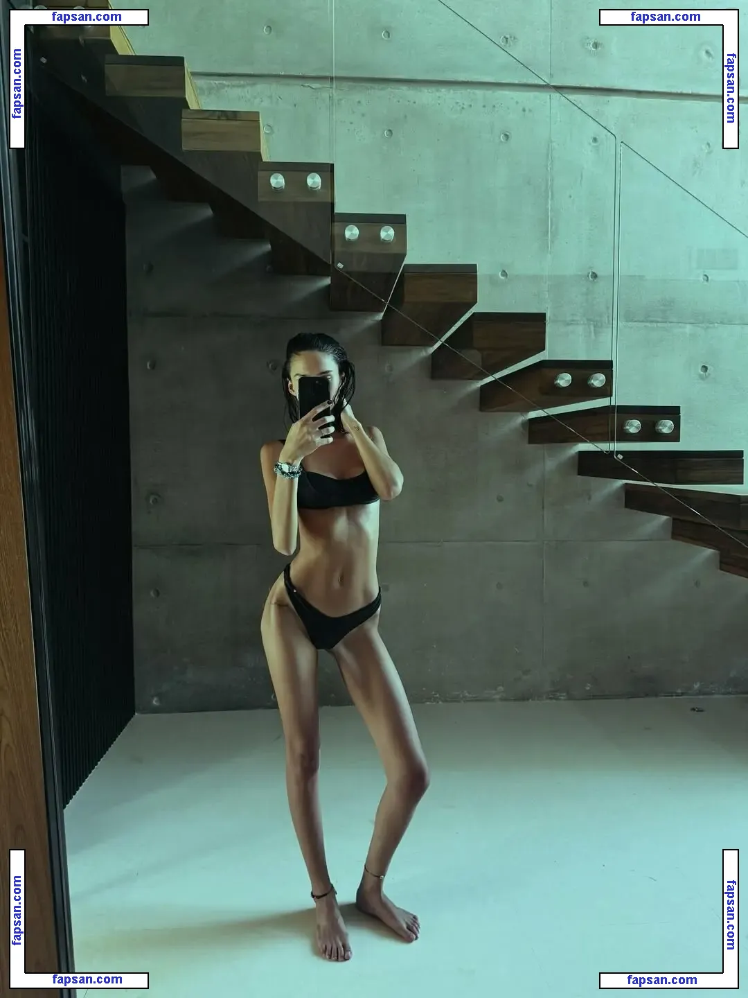 Juani Tinelli nude photo #0006 from OnlyFans