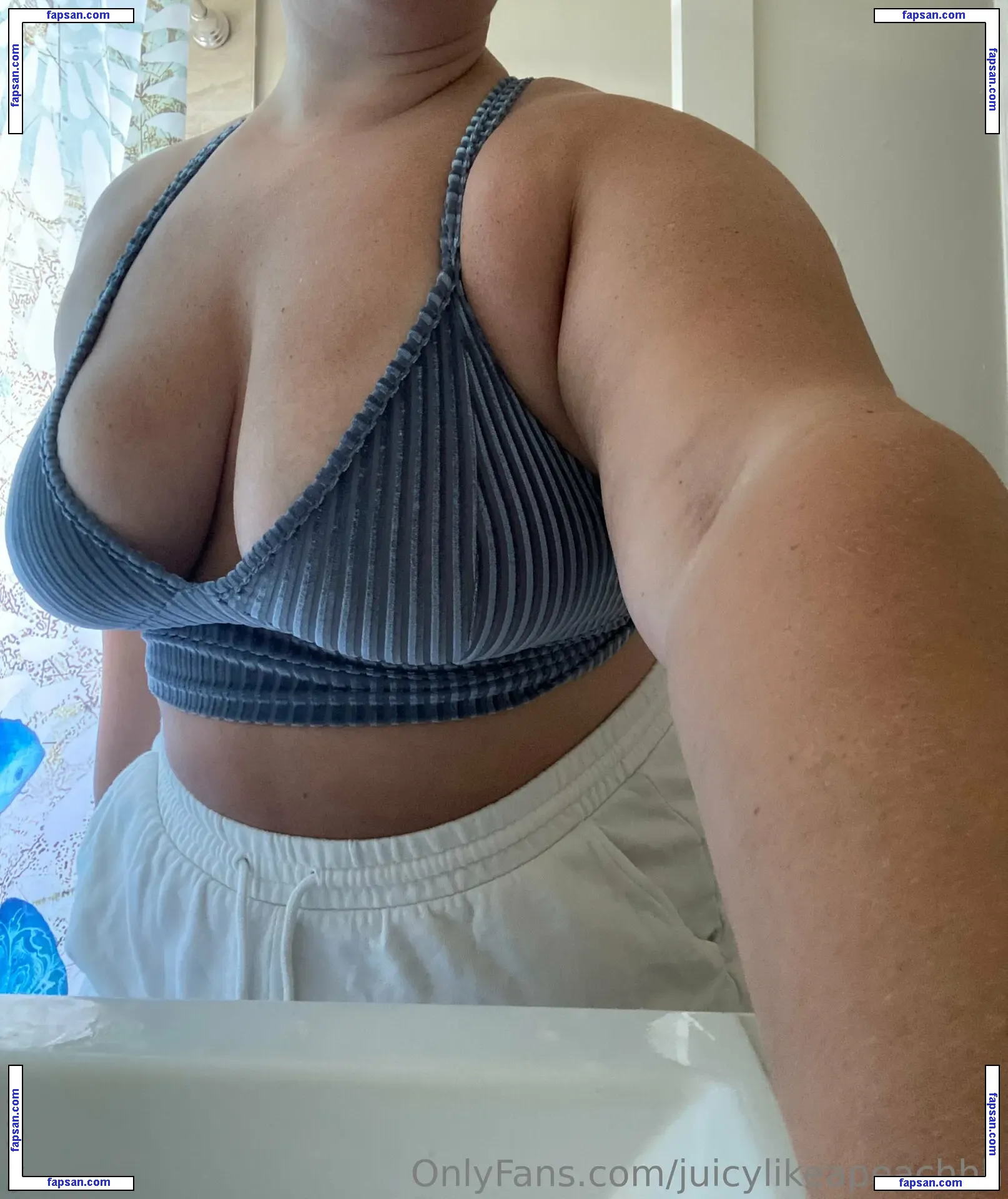 juicylikeapeachhh nude photo #0014 from OnlyFans