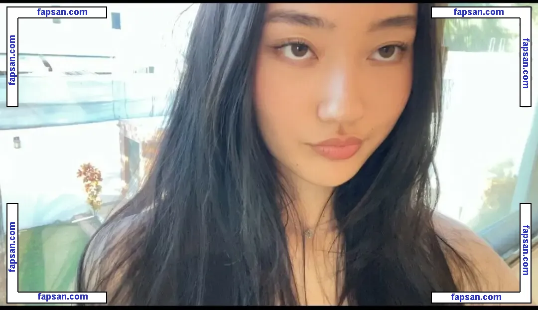 Jul1av1 голая фото #0019 с Онлифанс