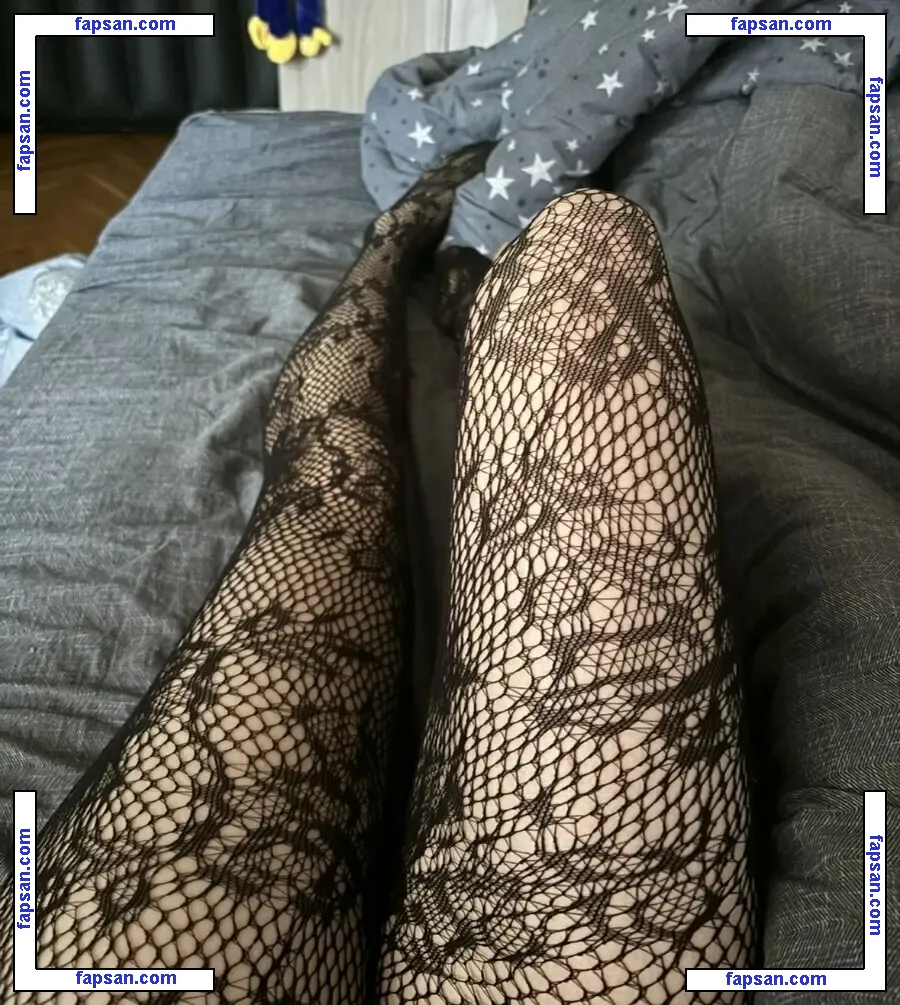 juleskuc nude photo #0028 from OnlyFans