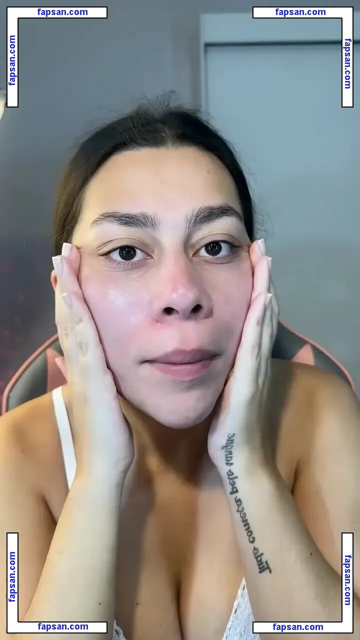 Julia Alvarenga nude photo #0024 from OnlyFans