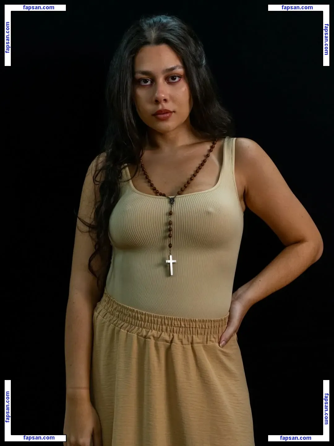 Julia Alvarenga голая фото #0030 с Онлифанс