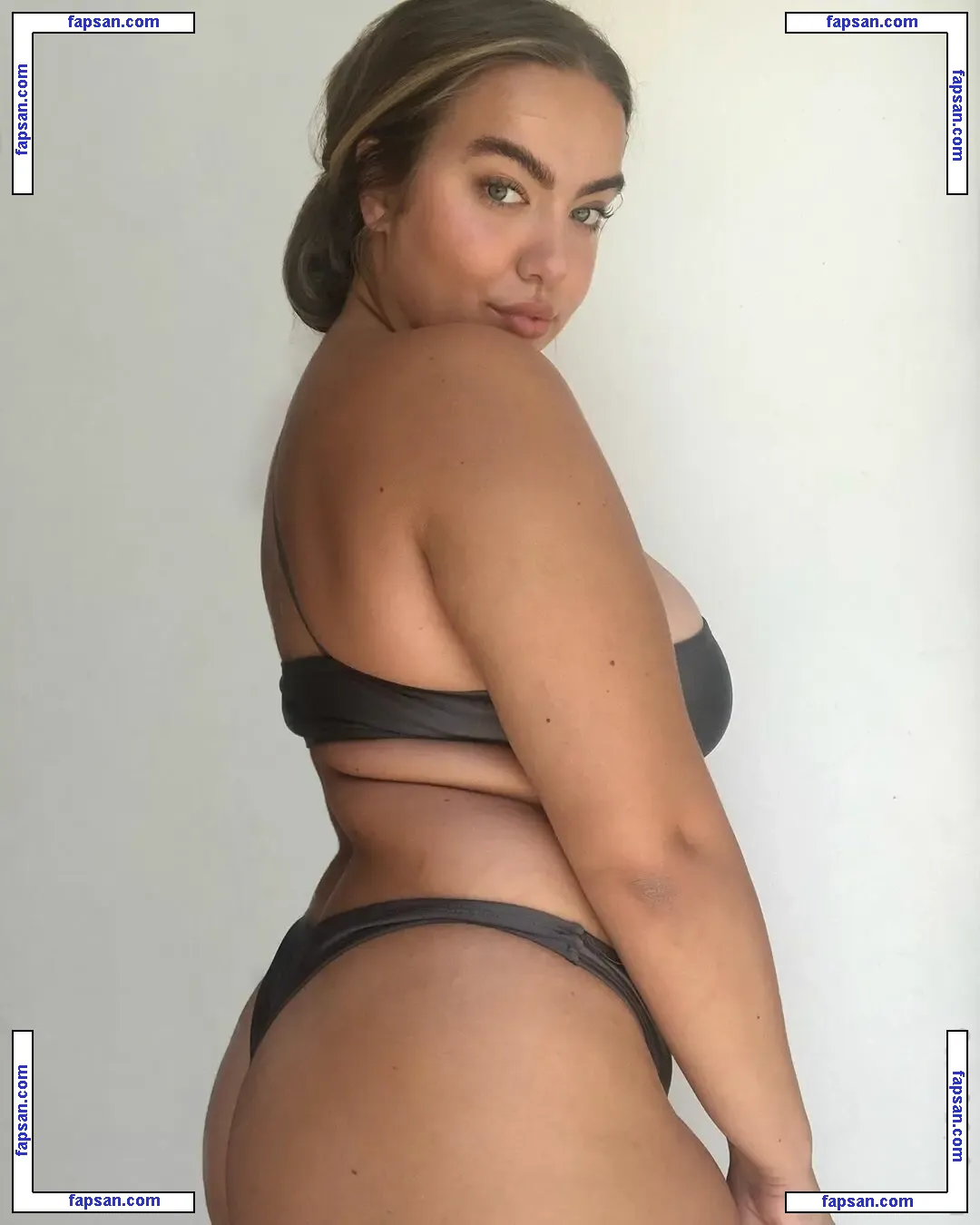 Julia Berit голая фото #0043 с Онлифанс