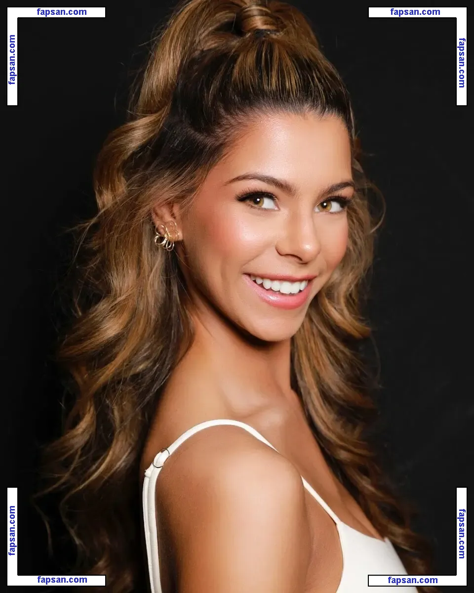 Julia Carrano голая фото #0008 с Онлифанс