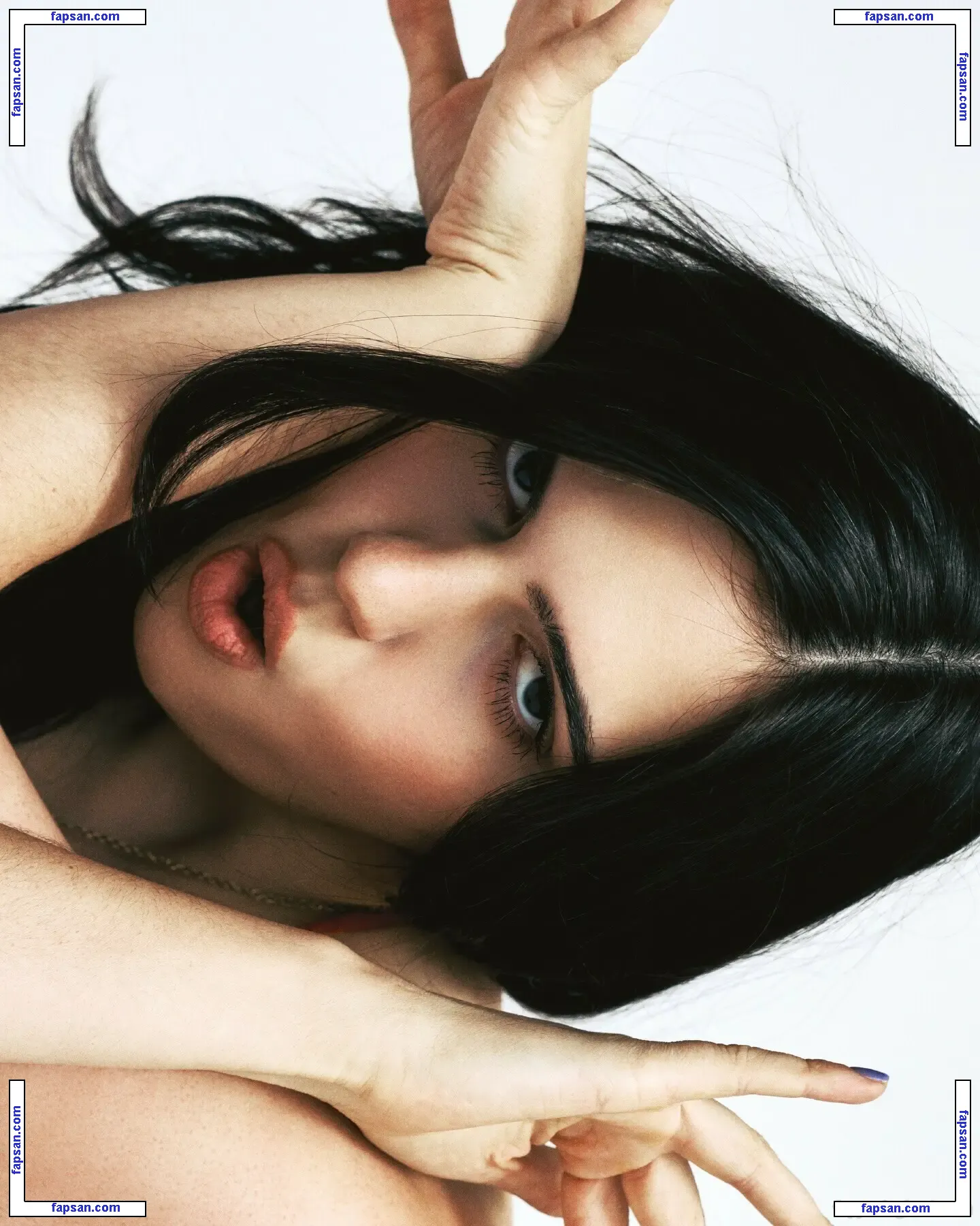 Julia Cumming (Sunflower Bean Singer/Bassist) nude photo #0003 from OnlyFans