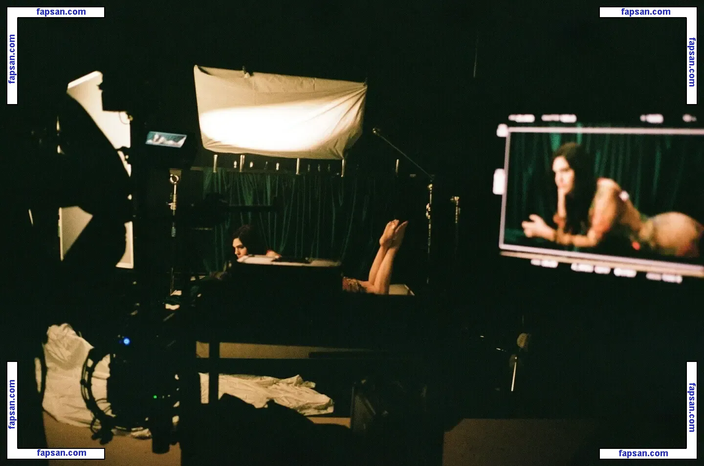 Julia Cumming (Sunflower Bean Singer/Bassist) nude photo #0014 from OnlyFans