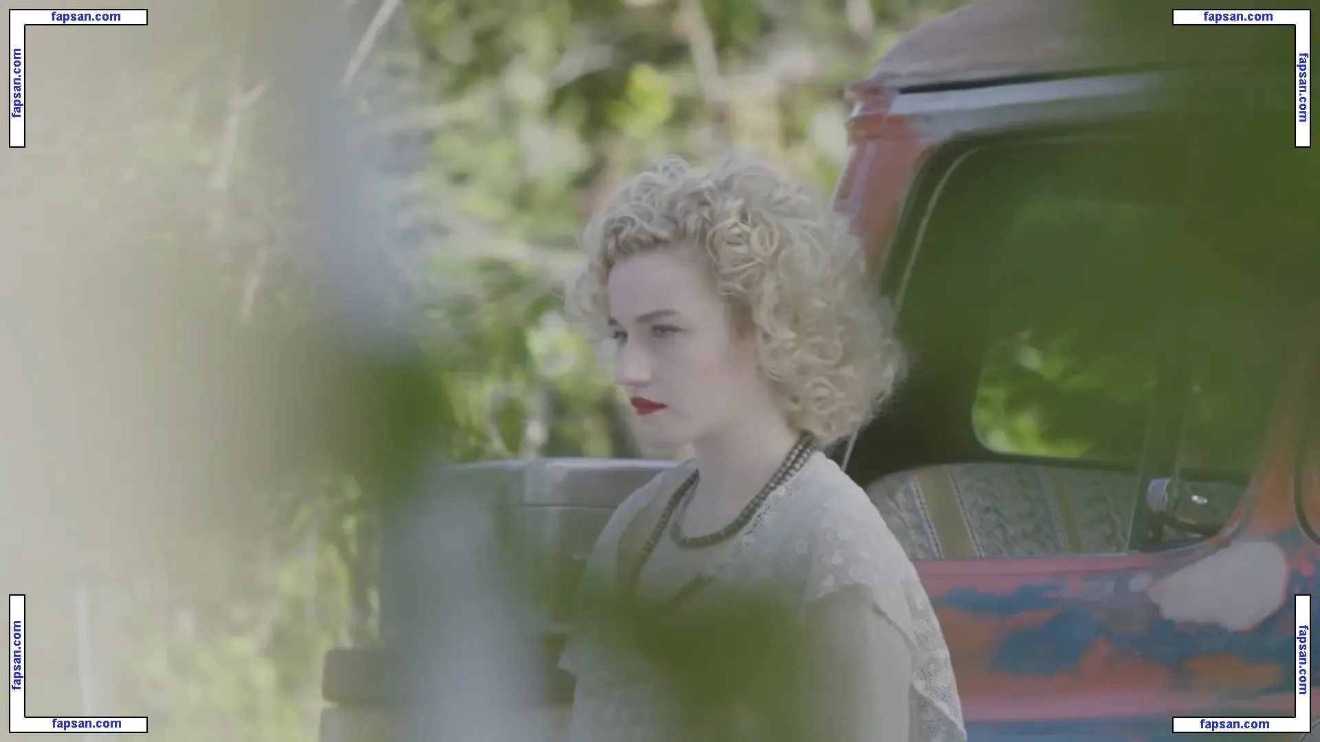Julia Garner nude photo #0012 from OnlyFans