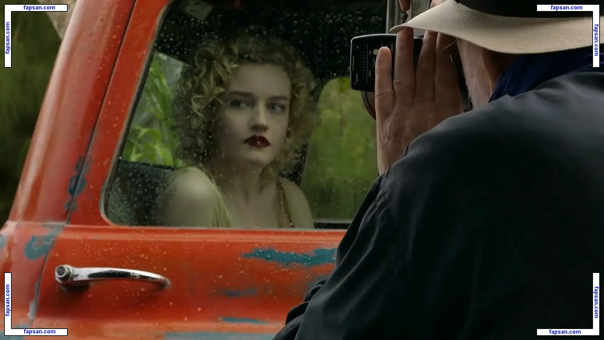 Julia Garner nude photo #0015 from OnlyFans