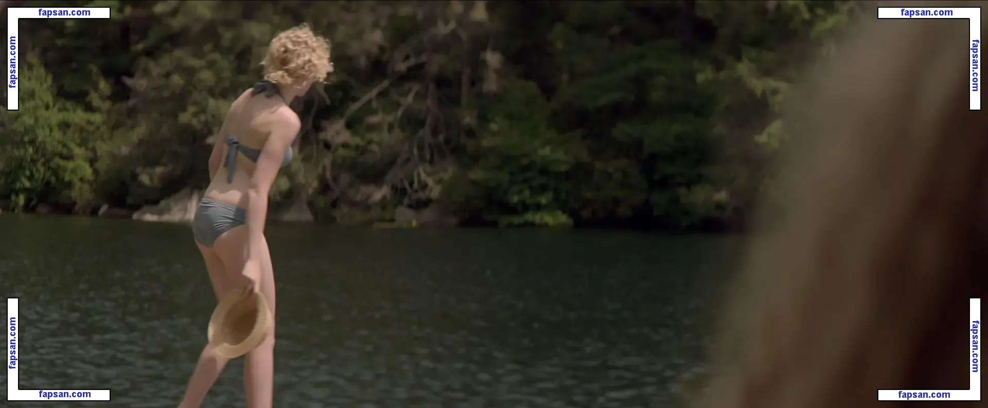 Julia Garner nude photo #0074 from OnlyFans