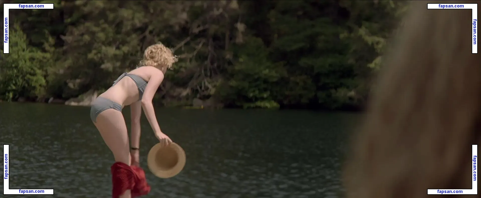 Julia Garner nude photo #0076 from OnlyFans