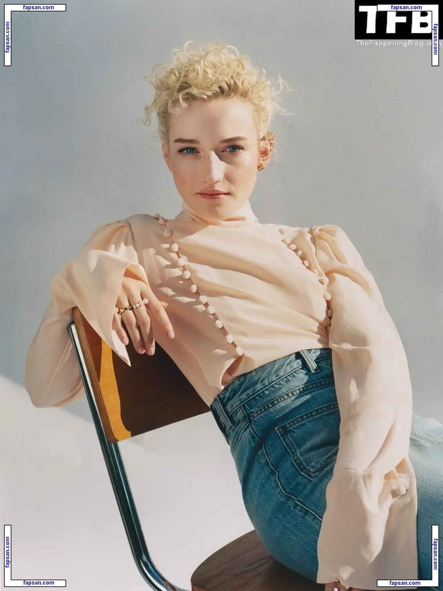 Julia Garner nude photo #0079 from OnlyFans