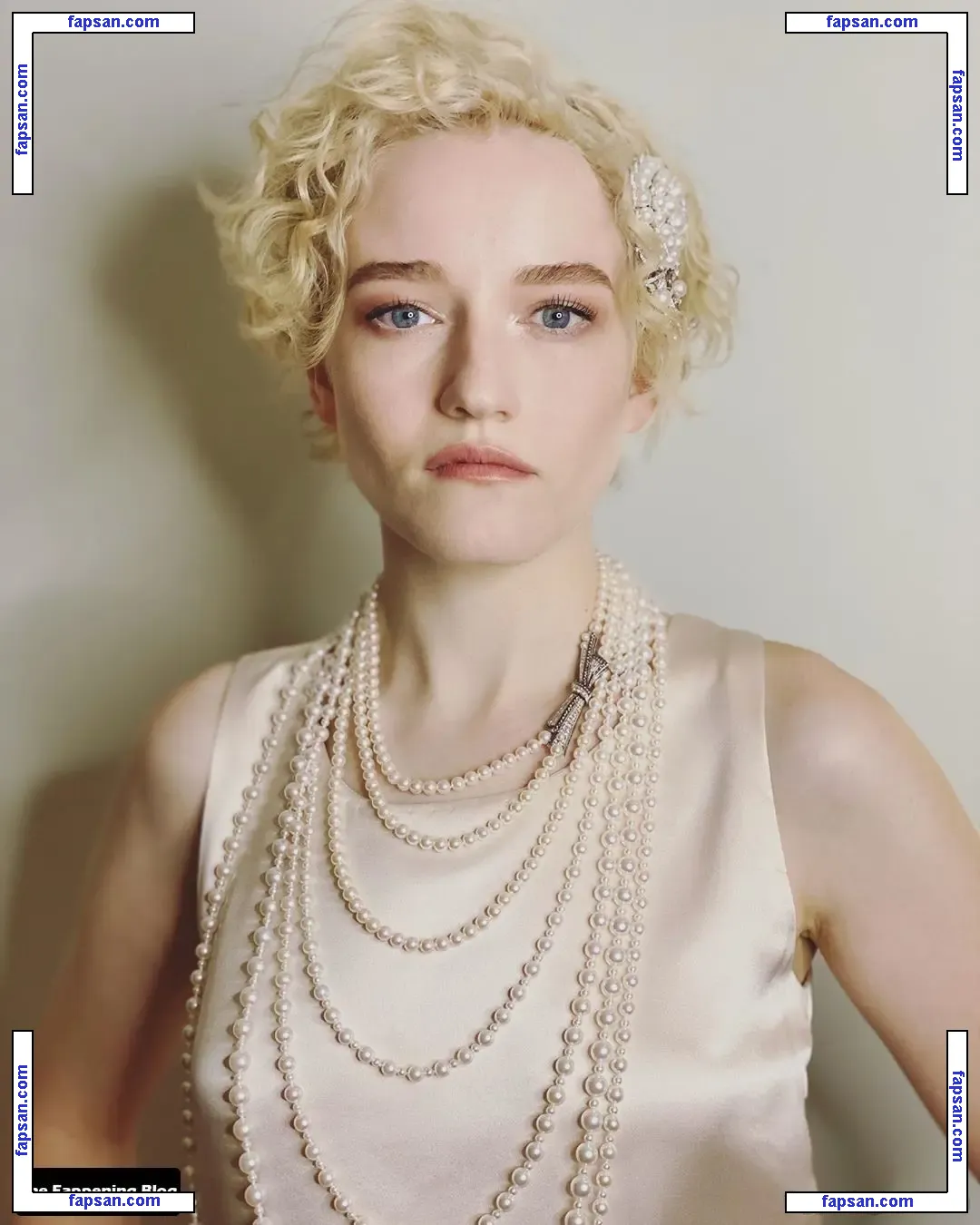 Julia Garner nude photo #0088 from OnlyFans