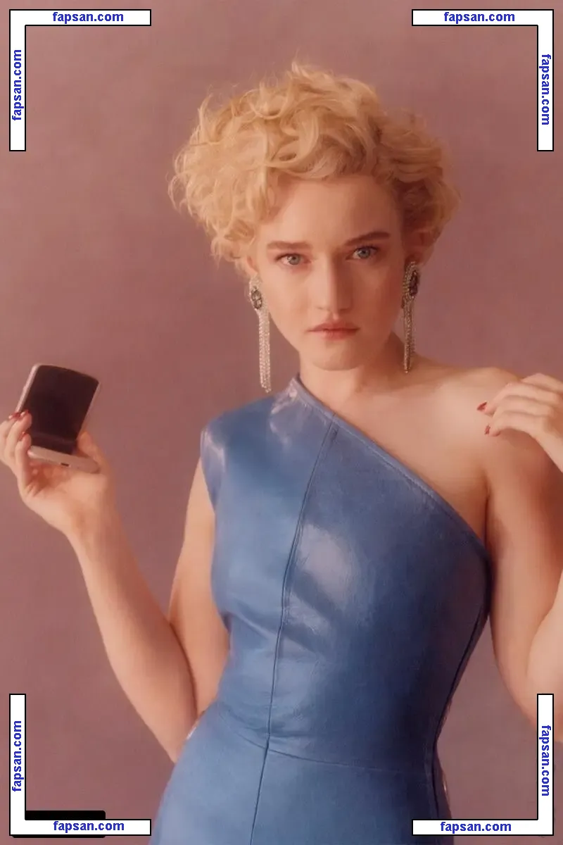 Julia Garner nude photo #0103 from OnlyFans