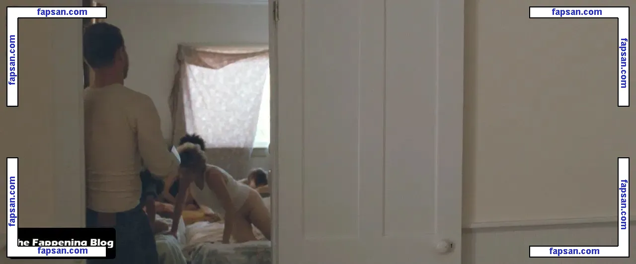 Julia Garner nude photo #0129 from OnlyFans