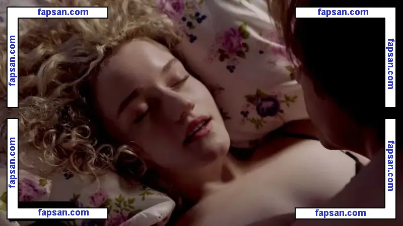 Julia Garner nude photo #0132 from OnlyFans
