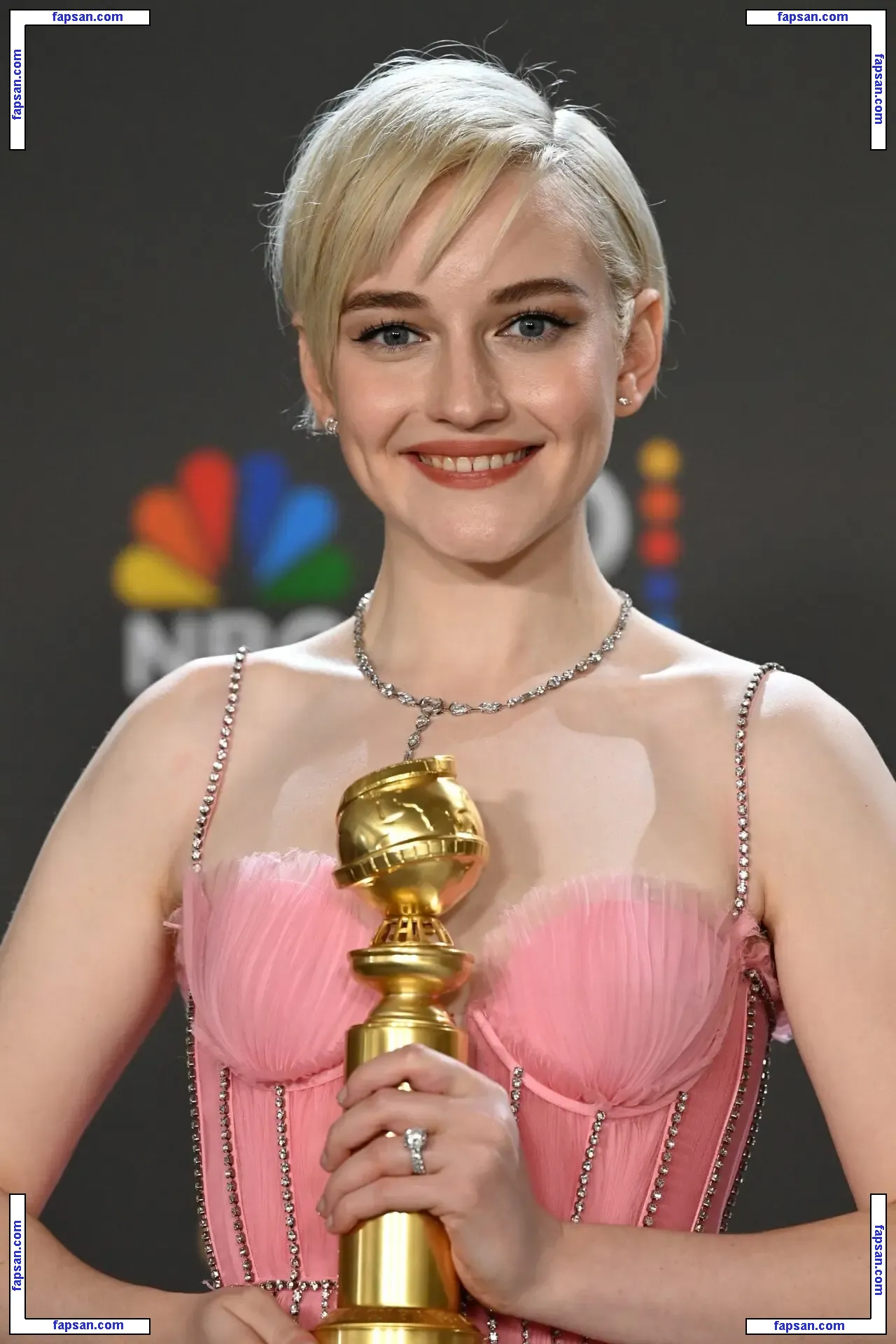 Julia Garner nude photo #0139 from OnlyFans