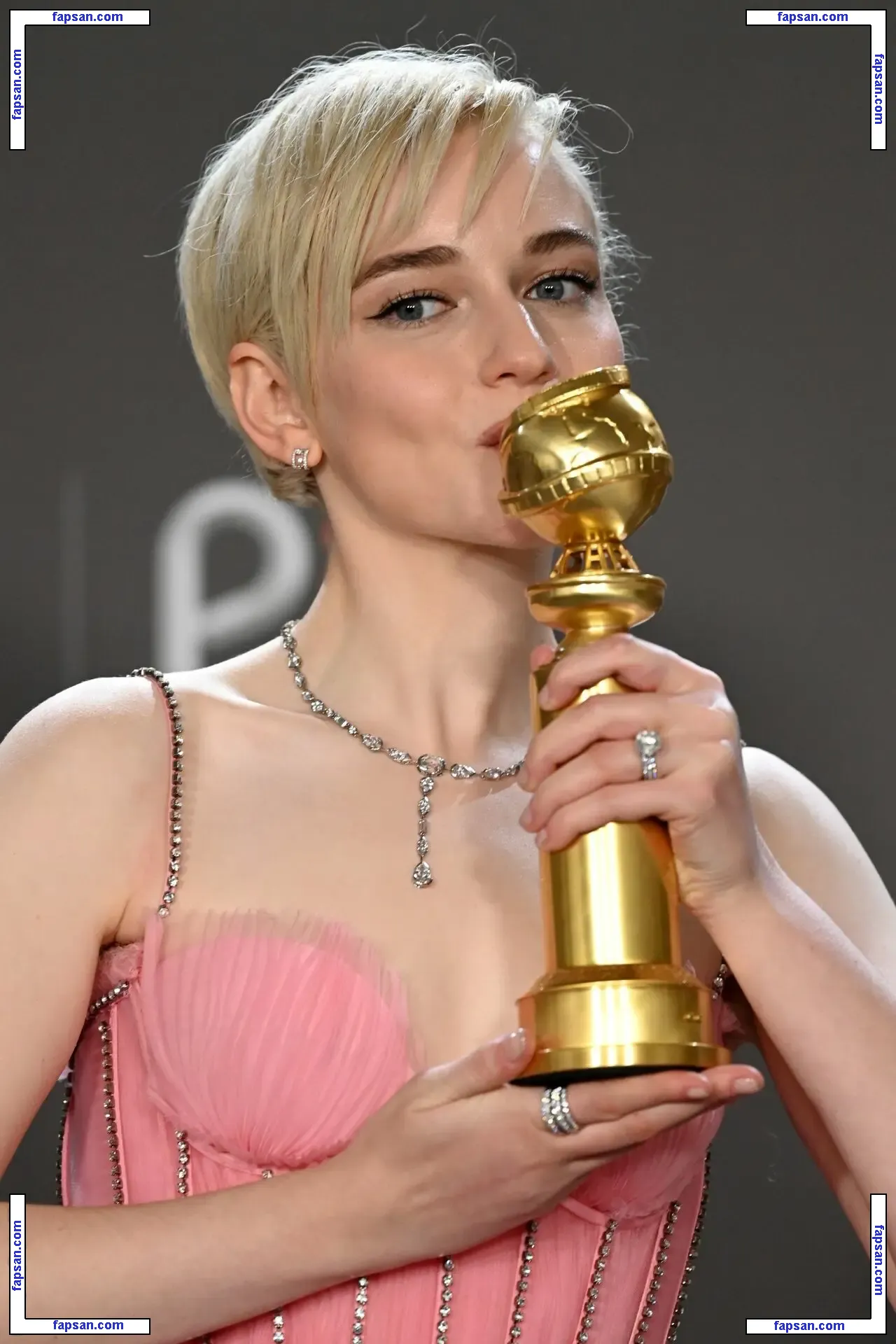 Julia Garner nude photo #0147 from OnlyFans