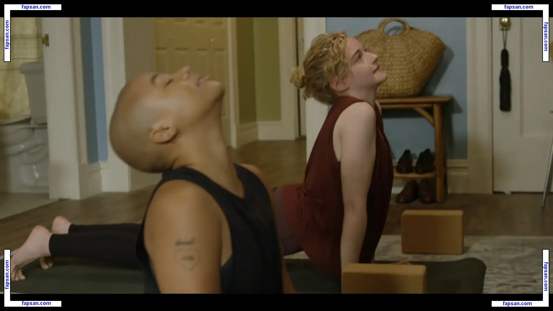 Julia Garner nude photo #0152 from OnlyFans