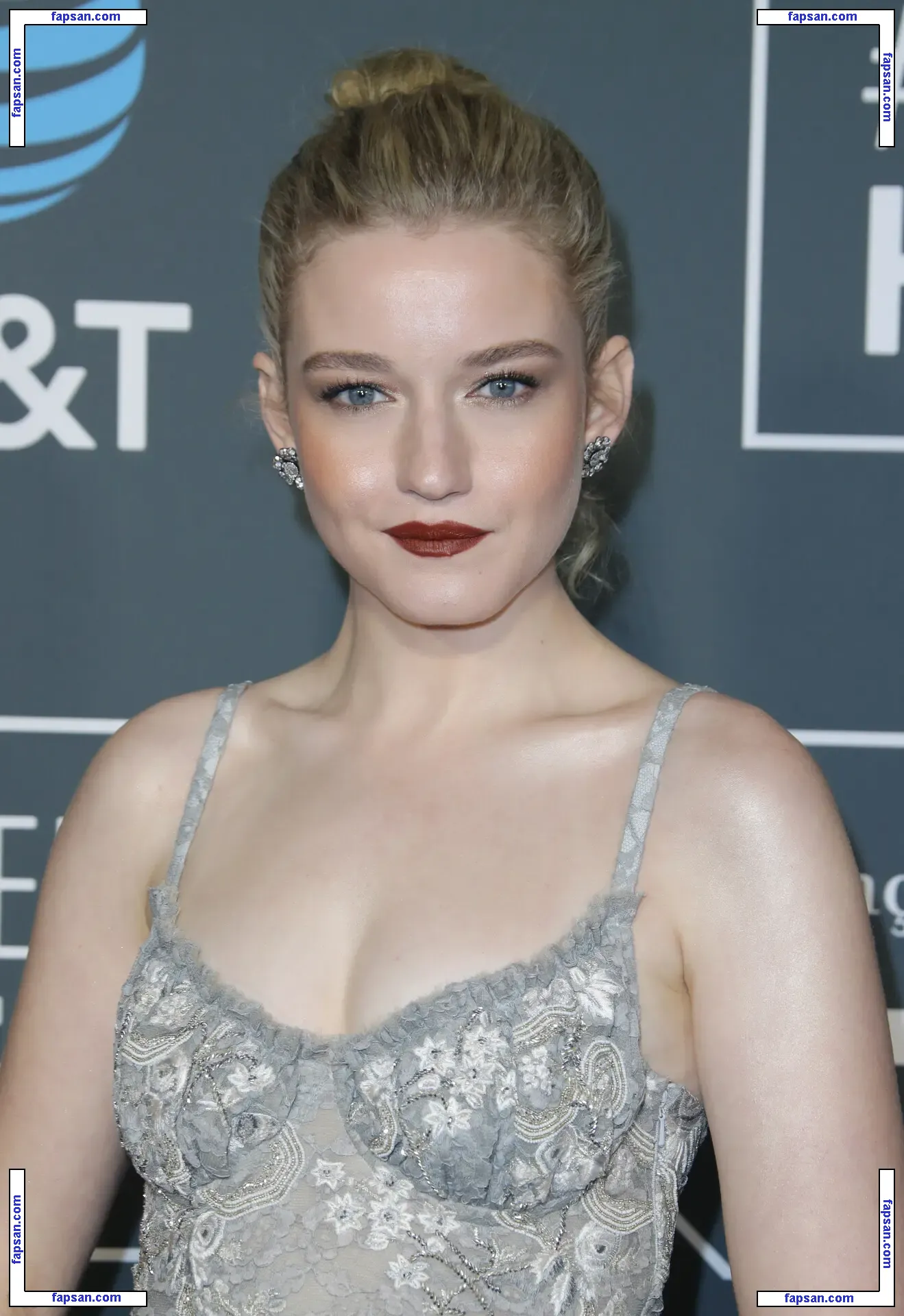 Julia Garner nude photo #0215 from OnlyFans