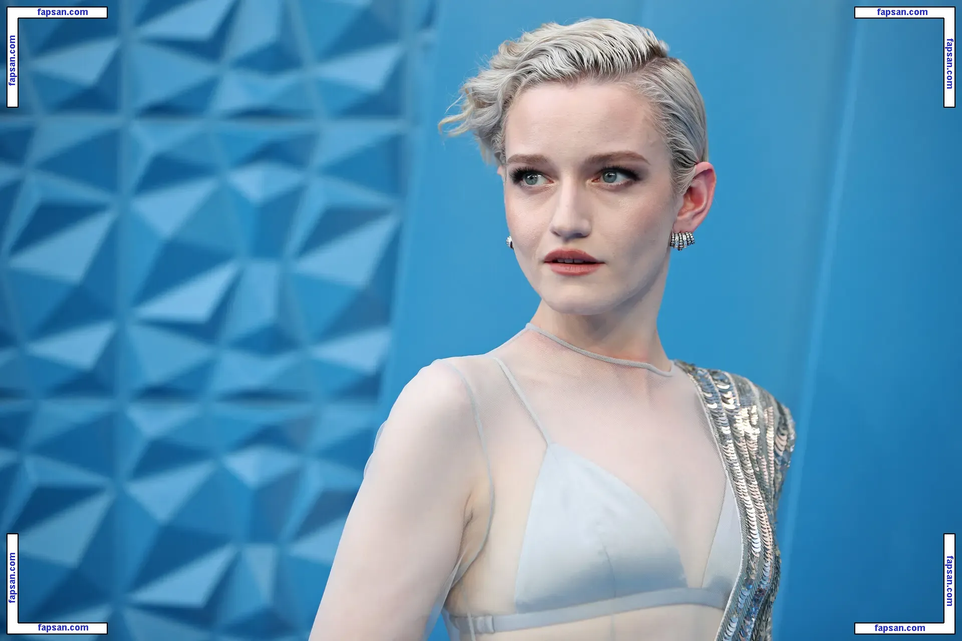 Julia Garner nude photo #0226 from OnlyFans