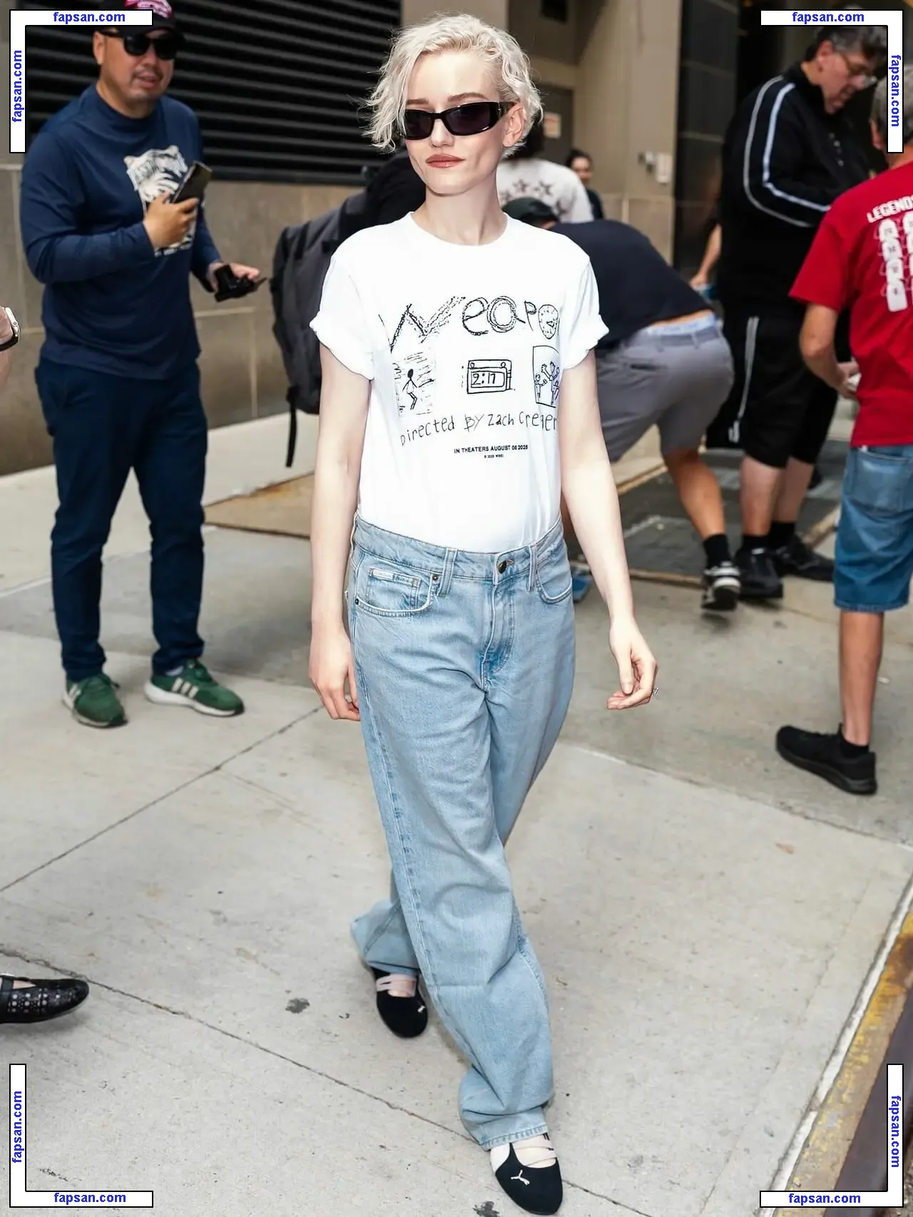 Julia Garner nude photo #0238 from OnlyFans