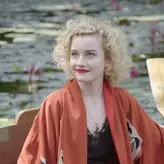 Julia Garner nude #0023