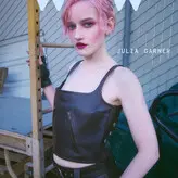 Julia Garner голая #0192