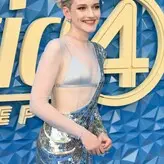 Julia Garner onlyfans leaked
