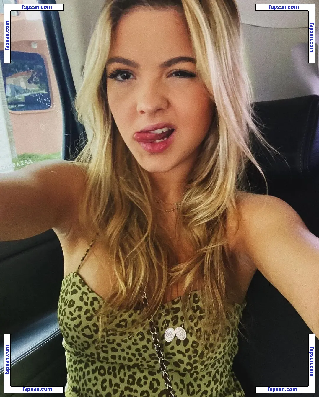 Julia Gomes nude photo #0011 from OnlyFans
