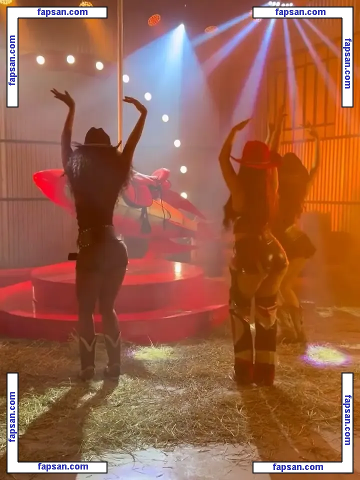 Julia Gomes голая фото #0019 с Онлифанс