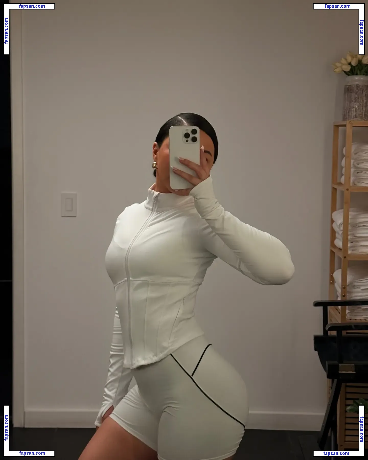 Julia Kelly nude photo #0908 from OnlyFans