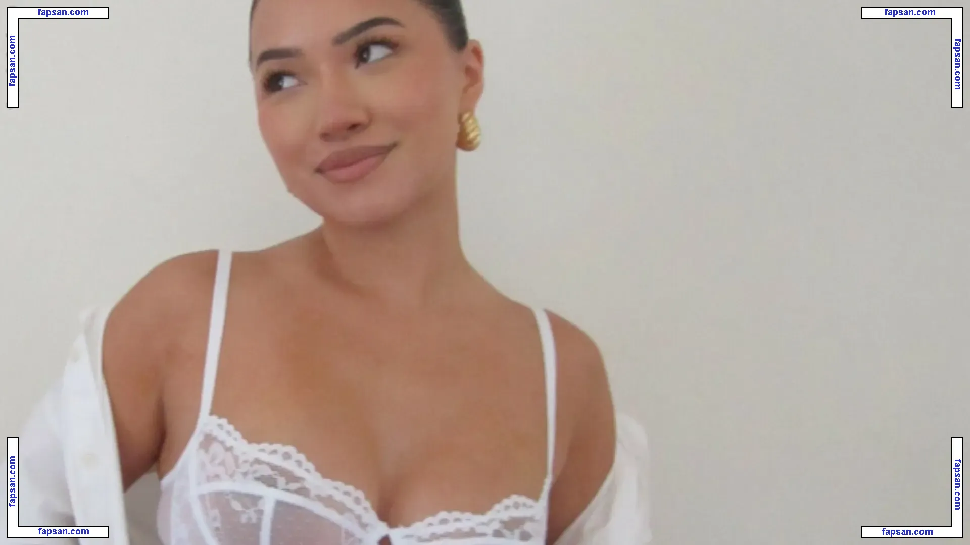 Julia Kelly nude photo #0911 from OnlyFans