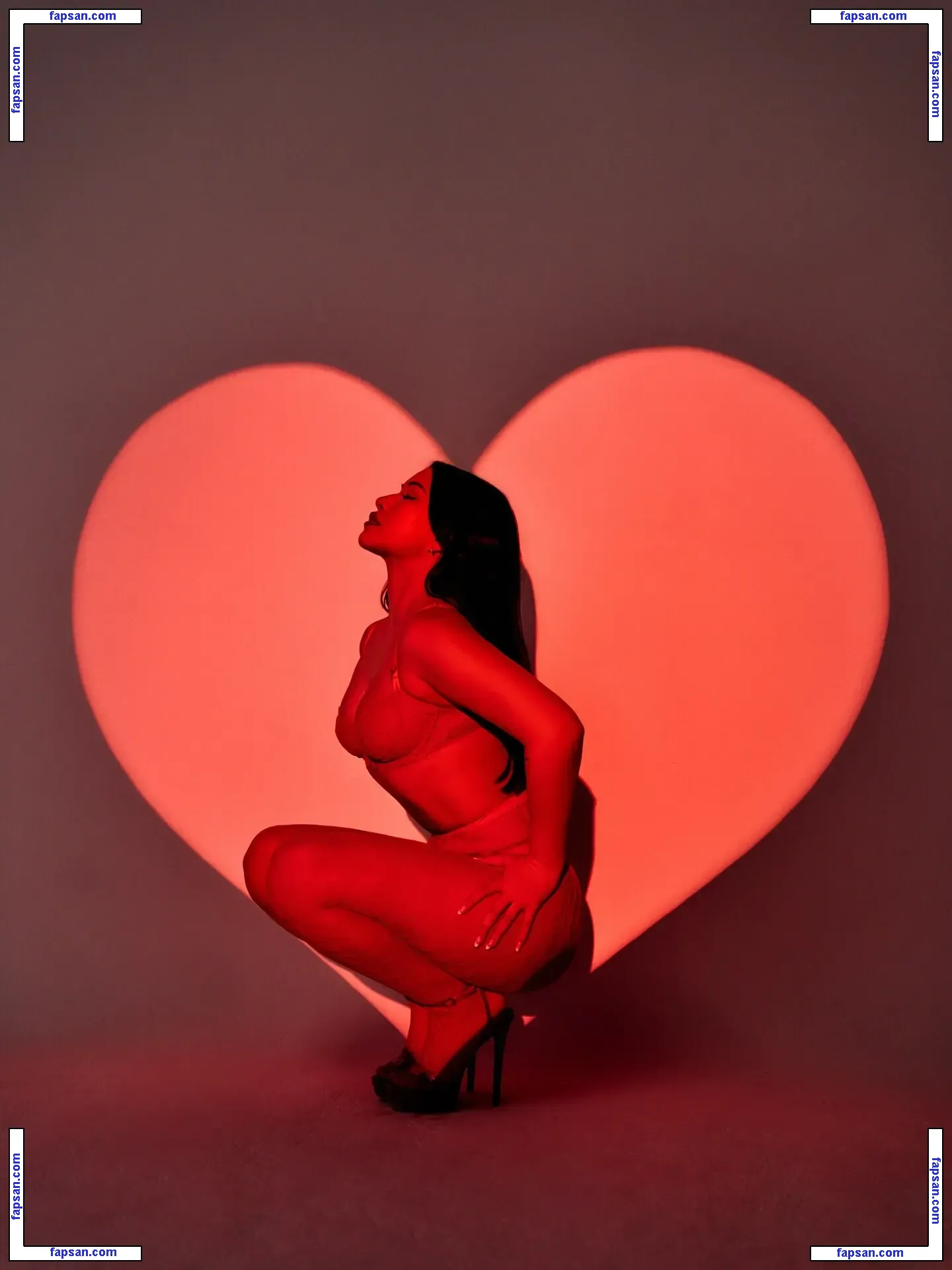 Julia Kelly nude photo #0912 from OnlyFans