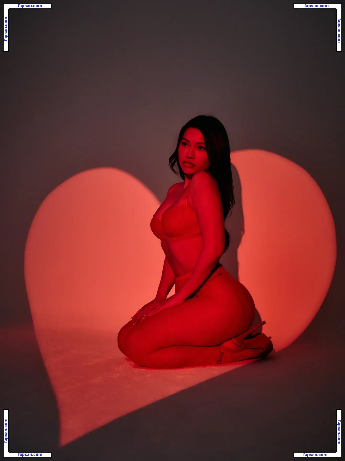 Julia Kelly nude photo #0913 from OnlyFans