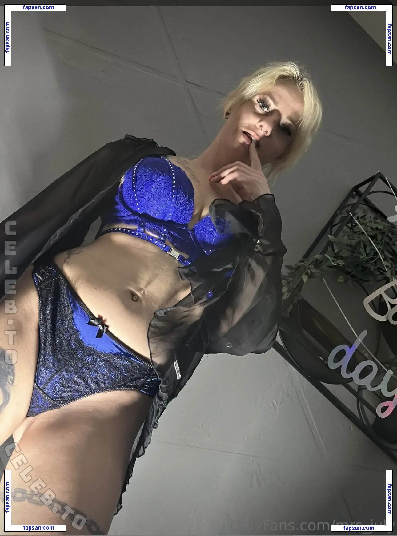 Julia Kern голая фото #0072 с Онлифанс