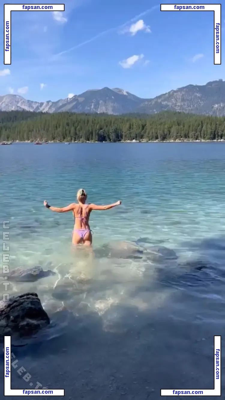 Julia Lindholm nude photo #0010 from OnlyFans