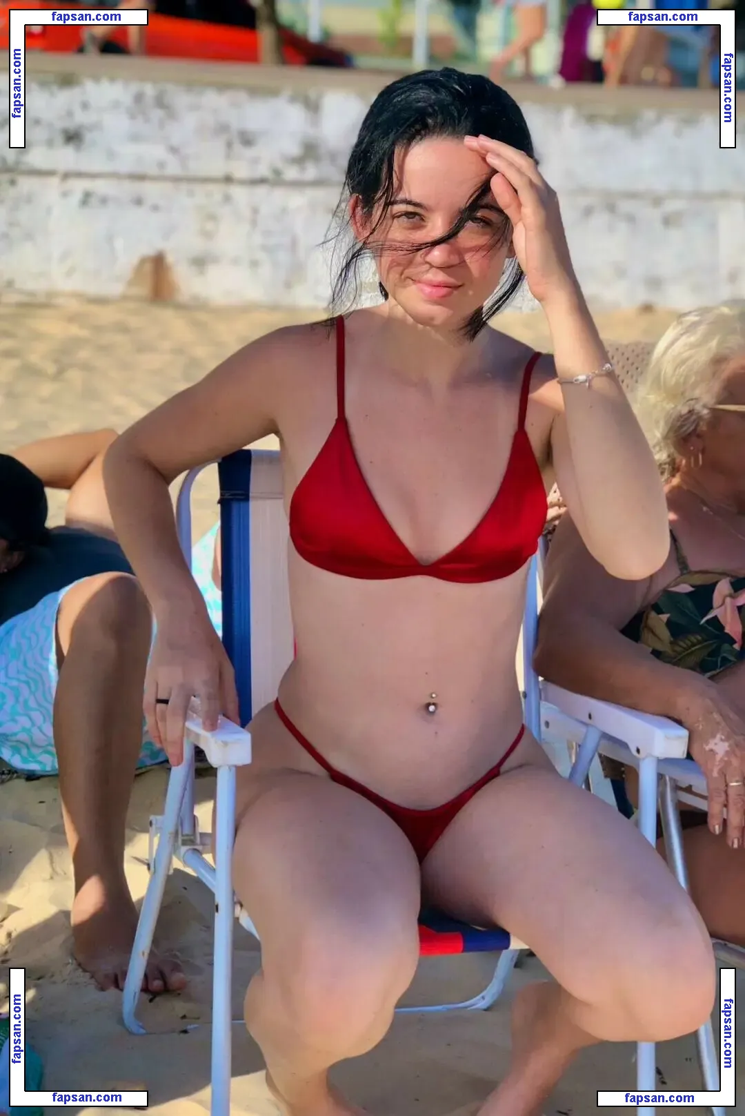 Julia Linhares голая фото #0023 с Онлифанс