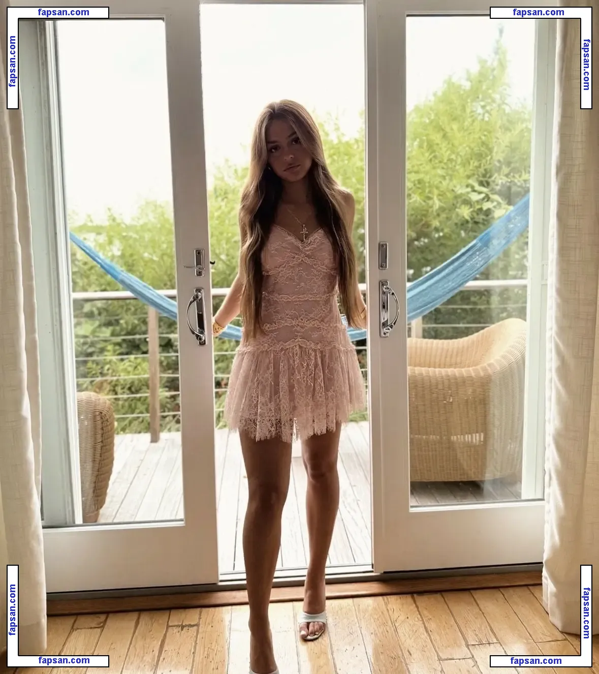 Julia Molinari голая фото #0004 с Онлифанс