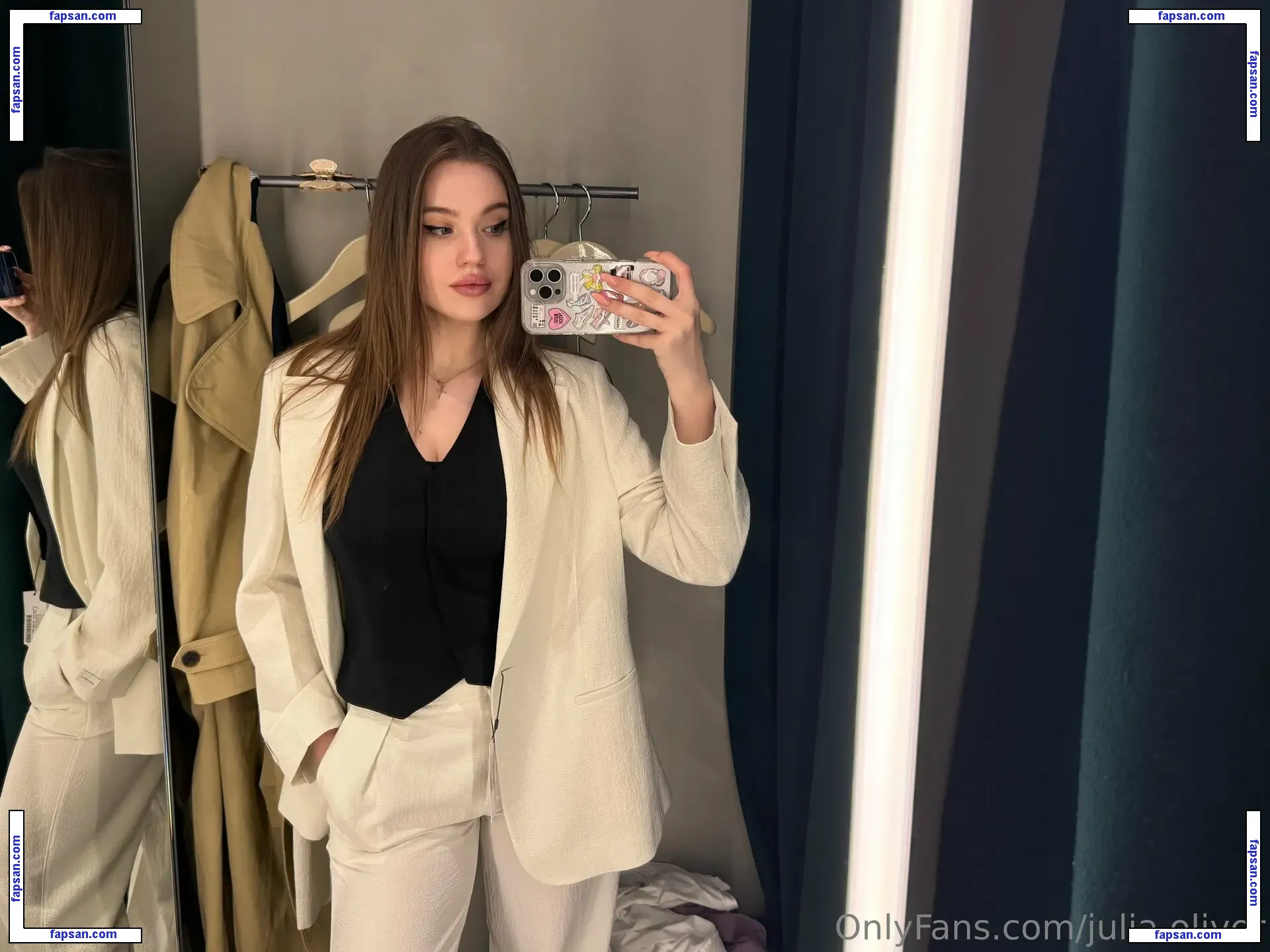 Julia Oliver nude photo #0004 from OnlyFans