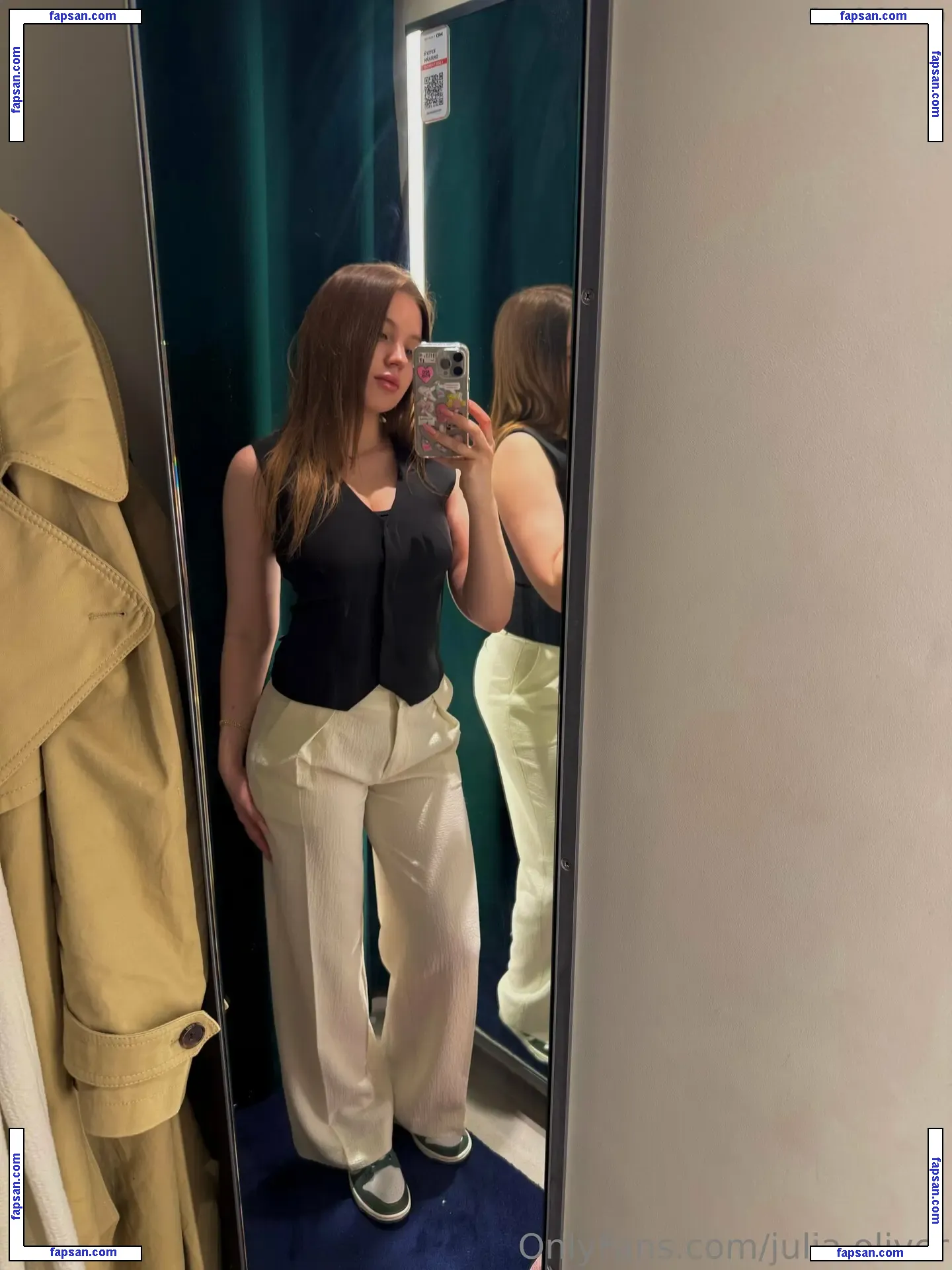 Julia Oliver nude photo #0020 from OnlyFans