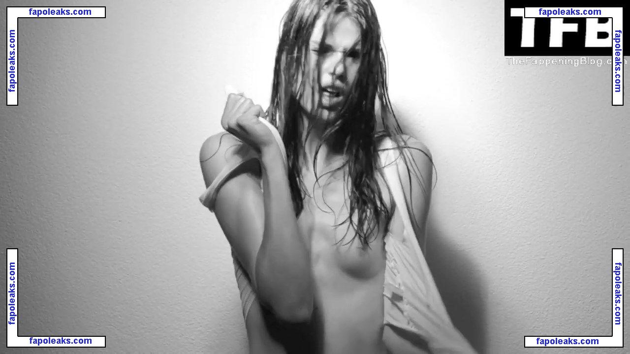 Julia Saner голая фото #0008 с Онлифанс