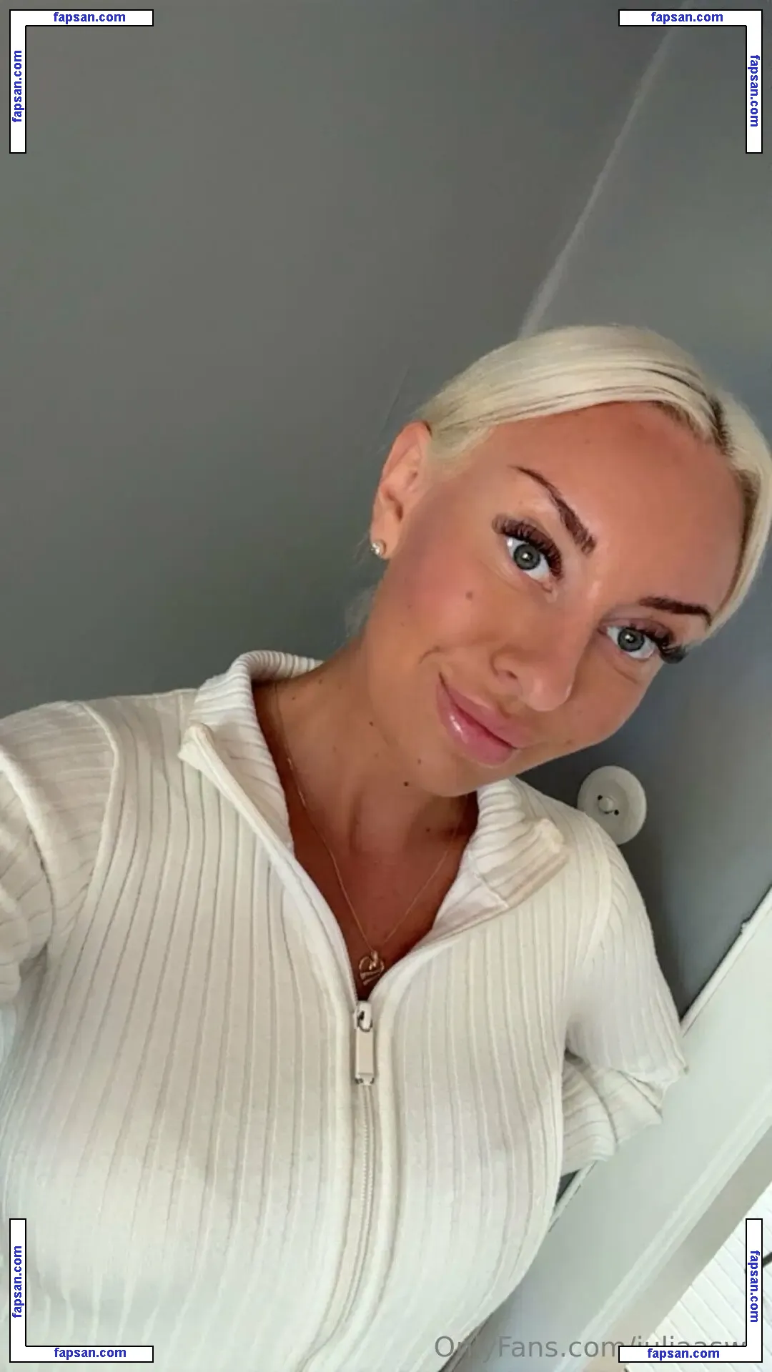 juliaaswe nude photo #0019 from OnlyFans